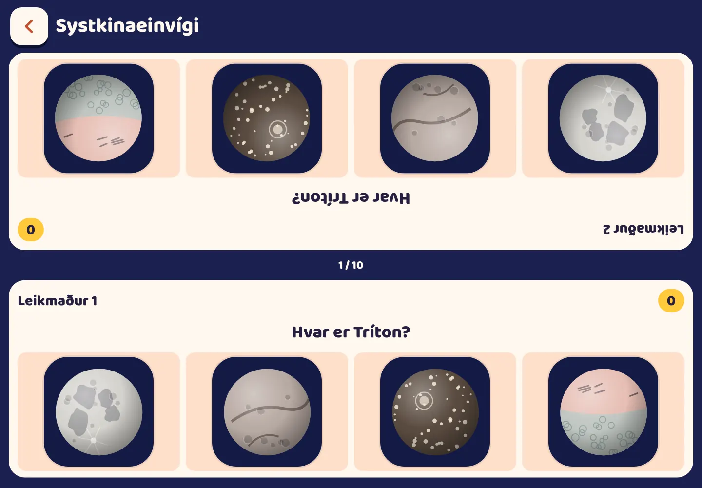 Skjámynd úr Space Wiki appinu: Tveir leikmenn, ein spjaldtölva